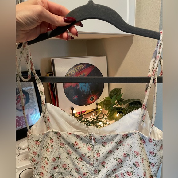 Refreshing Floral Printed Sweetheart Neck Mini Dress. - Picture 8 of 8